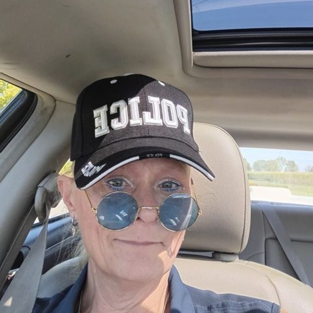 Meet your Posher, Lori